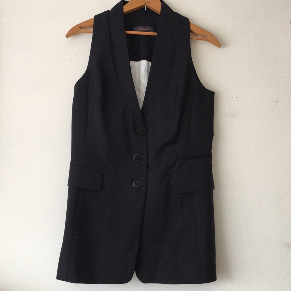 Laltramoda classic woolen vest.